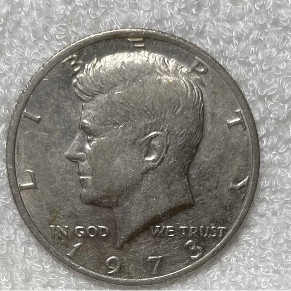 1973 half dollar coin no mint mark - Picture 1 of 3